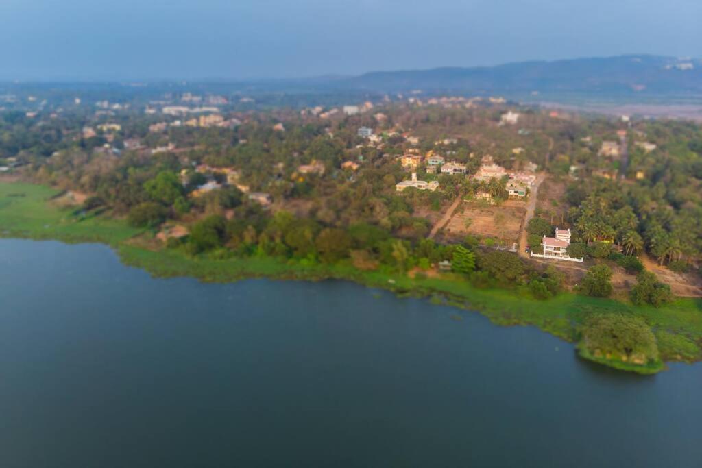 Lake View Villa Gandaulim Buitenkant foto