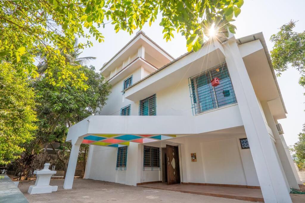 Lake View Villa Gandaulim Buitenkant foto