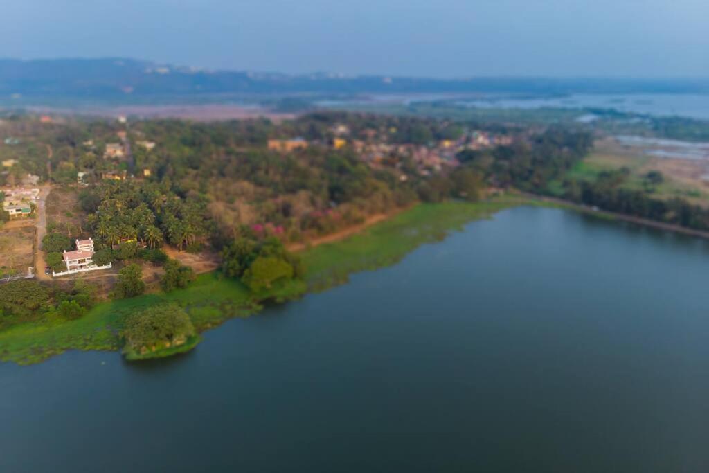 Lake View Villa Gandaulim Buitenkant foto