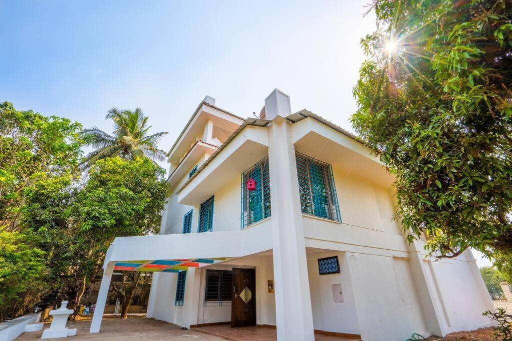 Lake View Villa Gandaulim Buitenkant foto