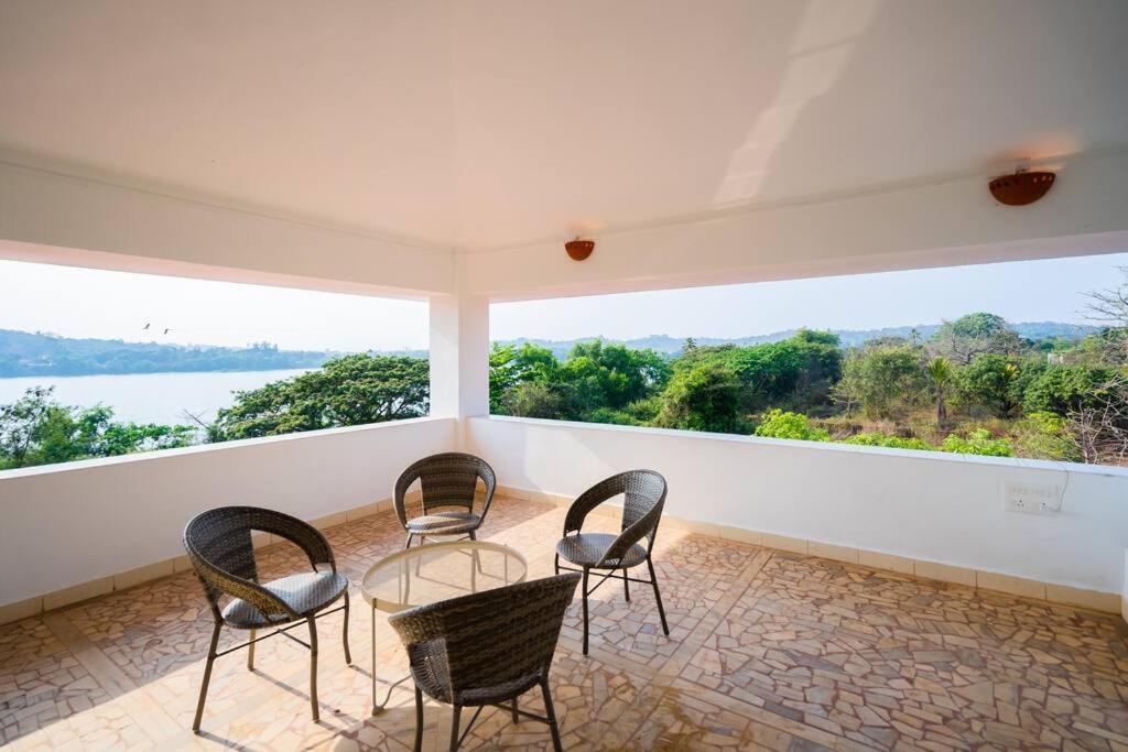 Lake View Villa Gandaulim Buitenkant foto