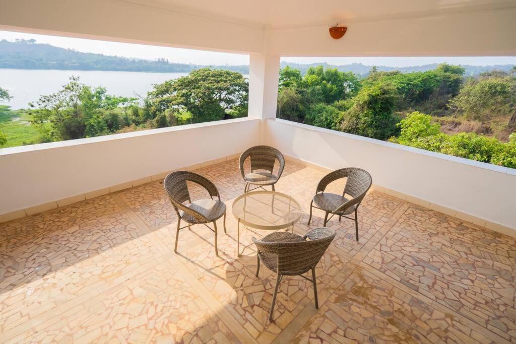 Lake View Villa Gandaulim Buitenkant foto